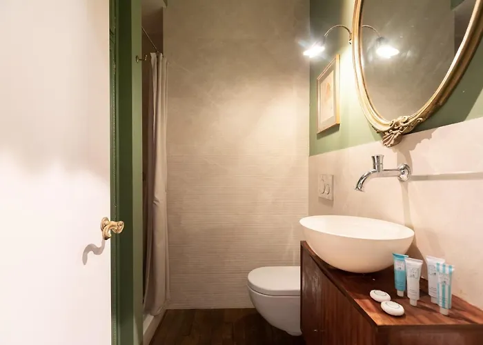 Chic And Style In Historical Via Giulia *